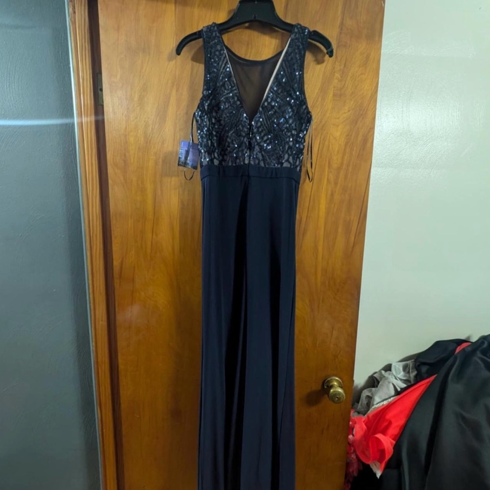 Elegant Navy Blue Sequin Evening Dress